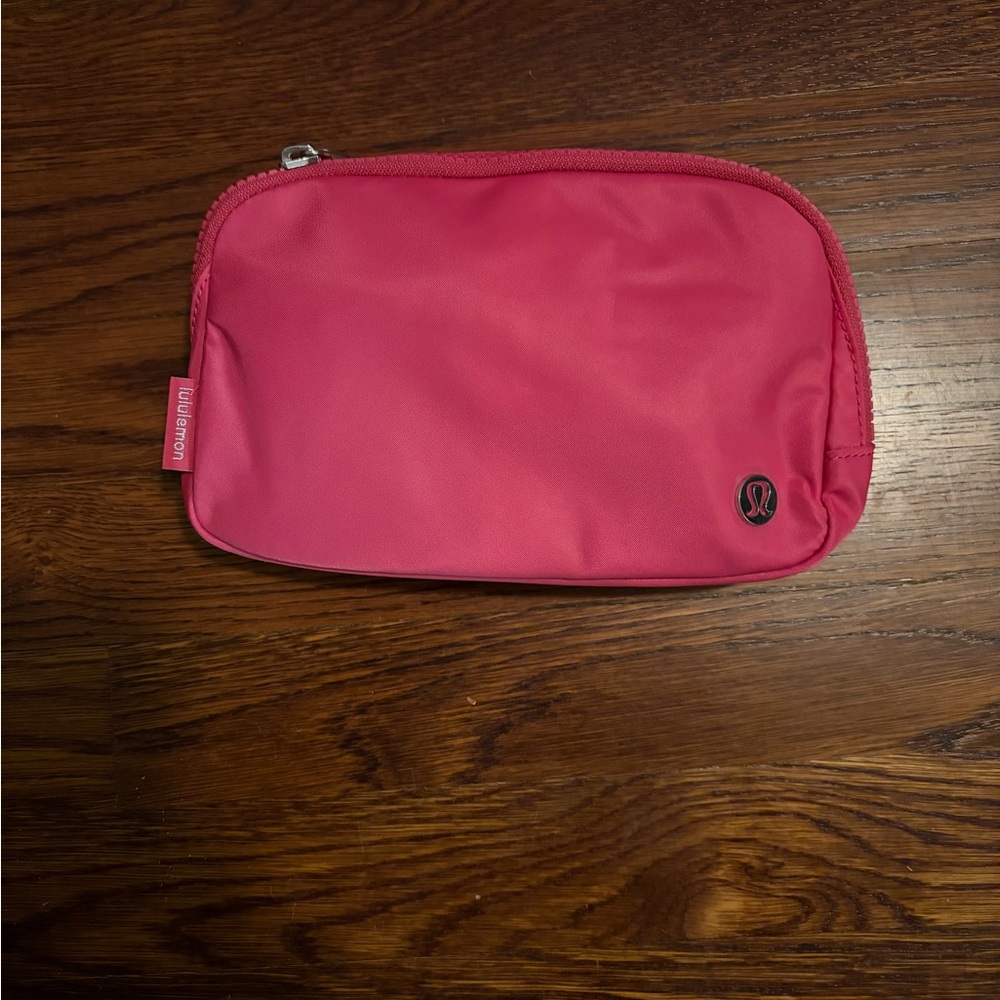 lululemon athletica belt bag